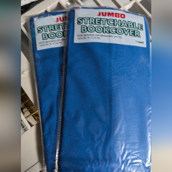 4 Stretchable Bookcovers - Picture 4 of 4